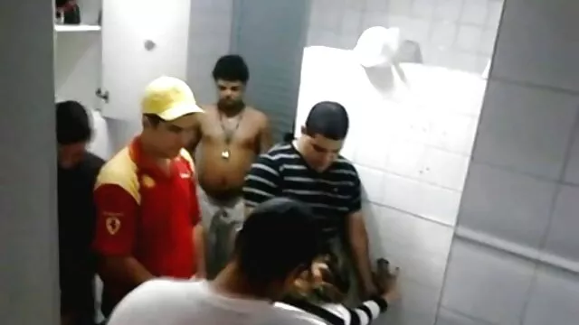 Շիկահեր Սելենա Գոմես պոռնո 1977 տարի fucked